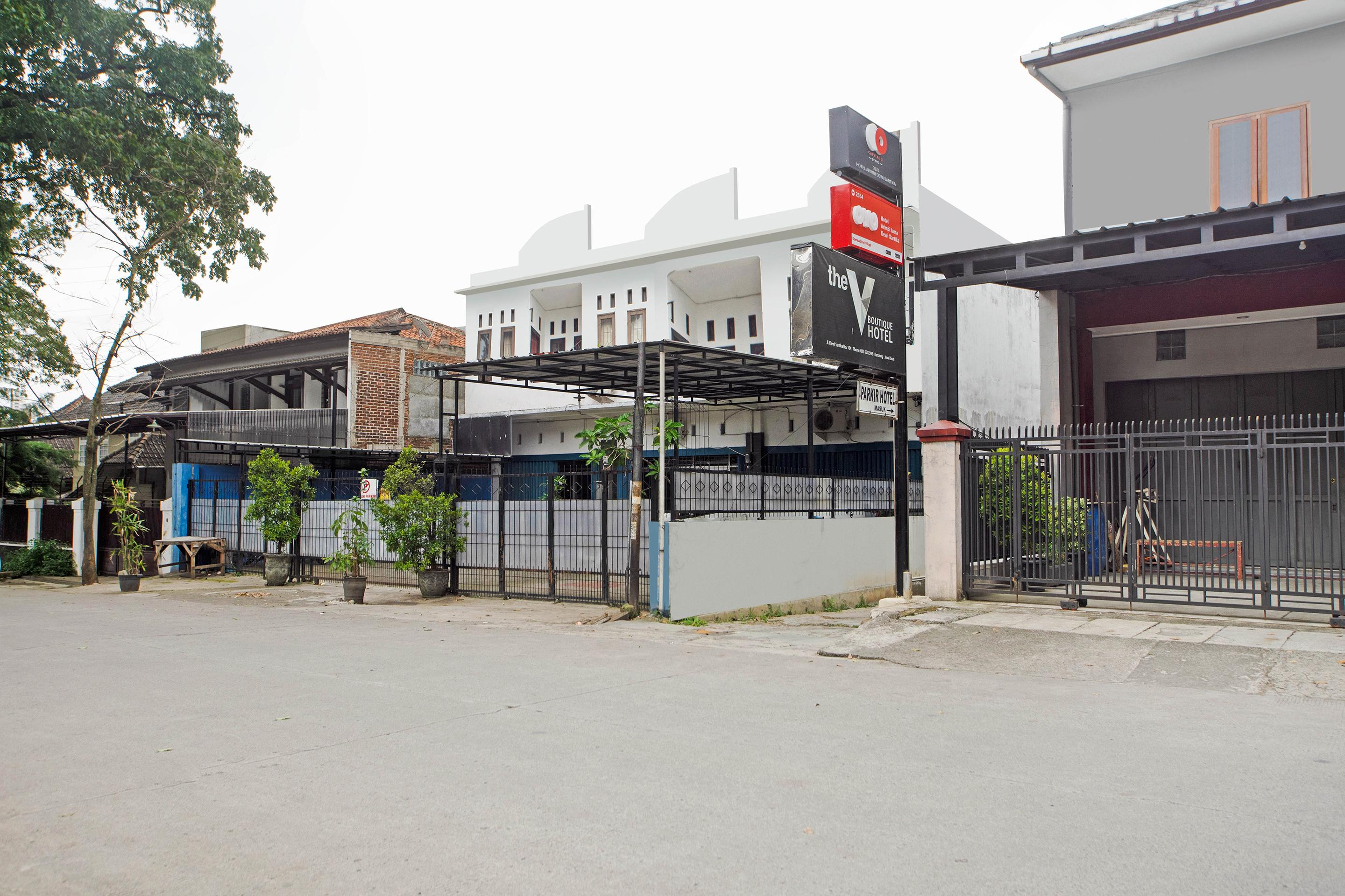 Reddoorz @ Hotel Arimbi Dewi Sartika Baru Bandung Ngoại thất bức ảnh