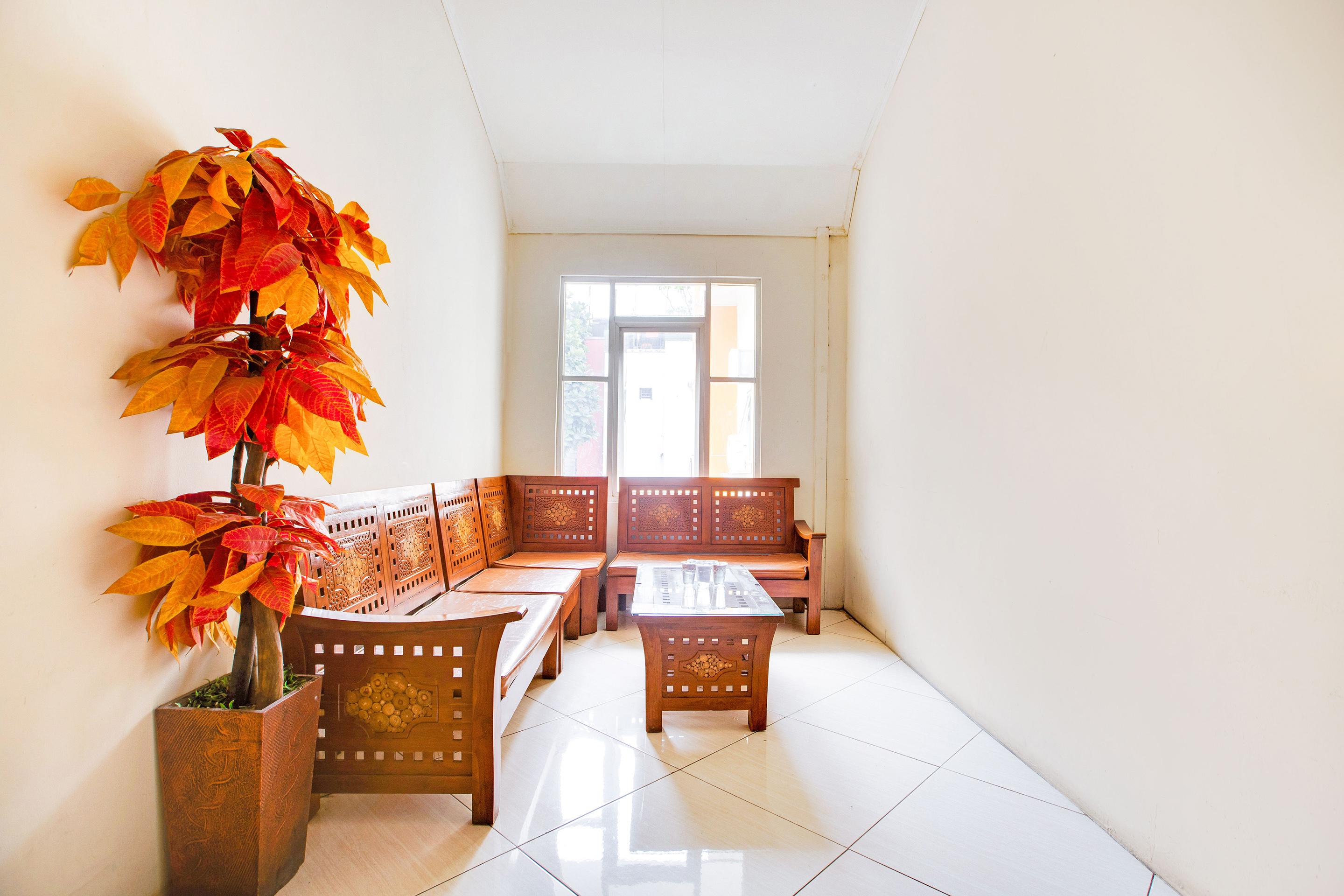 Reddoorz @ Hotel Arimbi Dewi Sartika Baru Bandung Ngoại thất bức ảnh